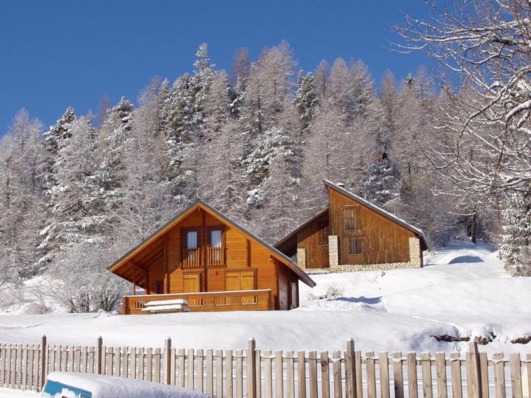 les chalets gites sous la neige de roubion