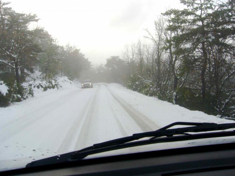 samedi 29 novembre route de l'audibergue un dbut d'hivers...le plus beau depuis longtemps..