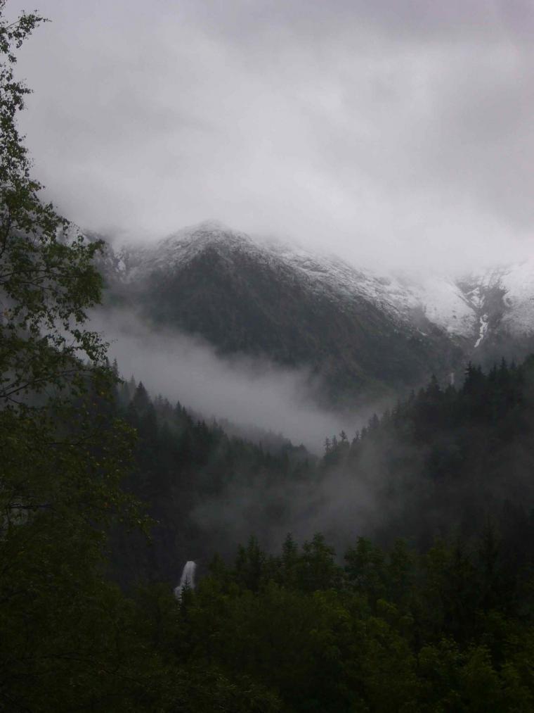 7 le matin neige a 1800/1900m