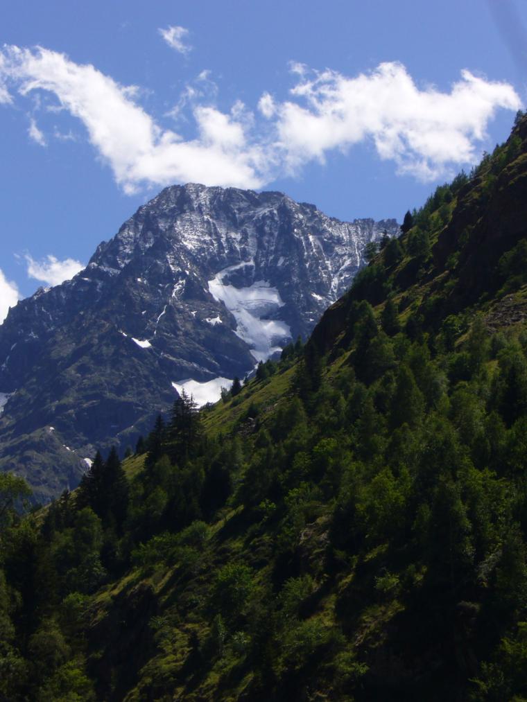 le glacier de la meige impressionnant la hauteur de glace