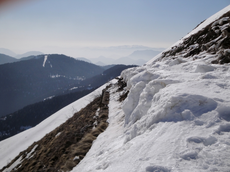 09-03-14 Vue de la cime de la Calmette (Turini) depuis circuit de l'Authion en sens interdit (1980m).