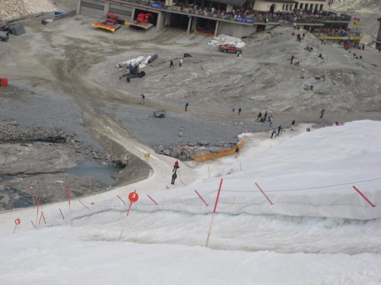 L'arrive des pistes du glacier,  2600m