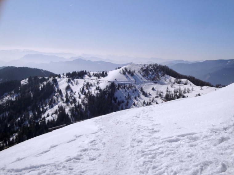 09-03-14 vue Cime de Tueis depuis le bas du Fort "La Forca" 1990m (L'Authion)