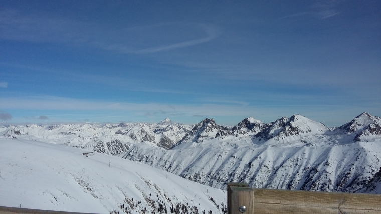 Vue du haut de la cime de Sistron 2603m (saison 2015-2016)