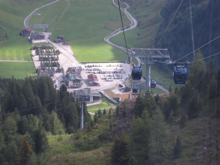 La station d'Hintertux,  1500m...